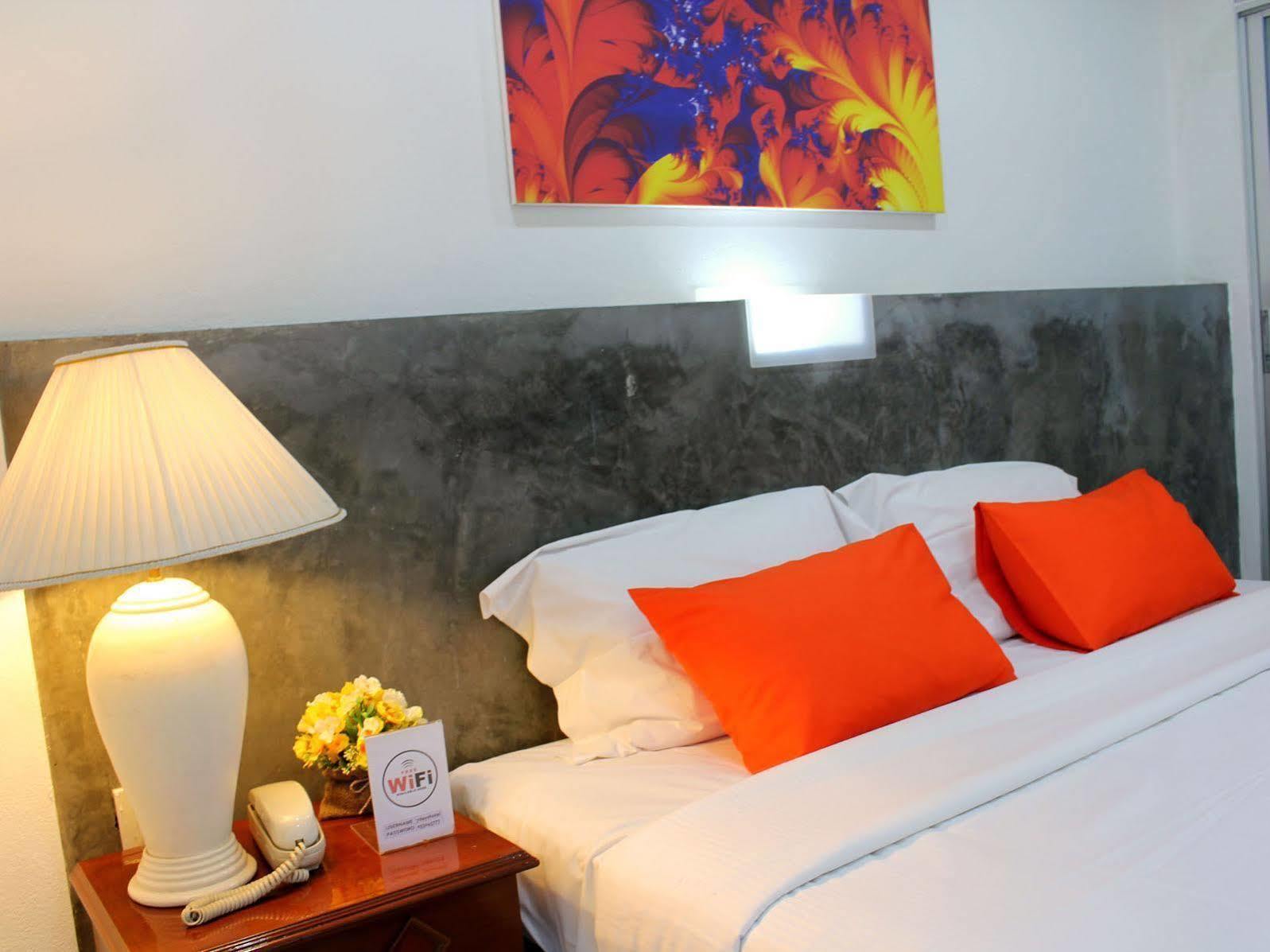 7Days Hotel Patan Τσιάνγκ Μάι Εξωτερικό φωτογραφία